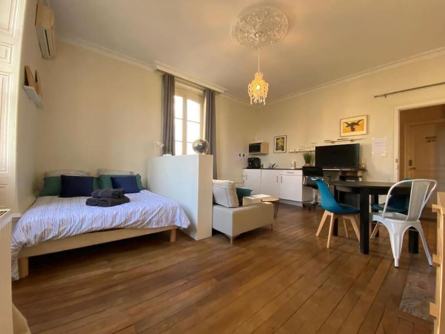 Ferienwohnung #Le Maitre Du Navire - Grand Studio - Hyper Centre Brive-la-Gaillarde Exterior foto
